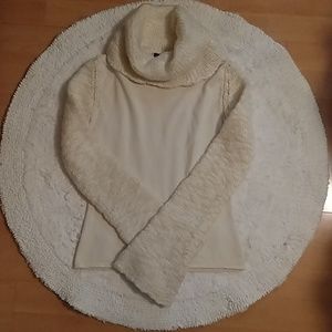 MODA Sweater Form Fitting w/ Super Soft Material